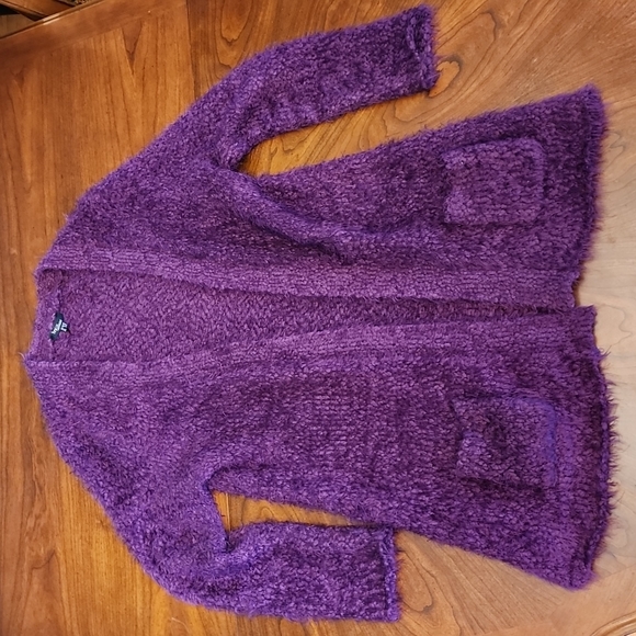 IVY BEAU fuzzy purple sweater - Picture 1 of 9